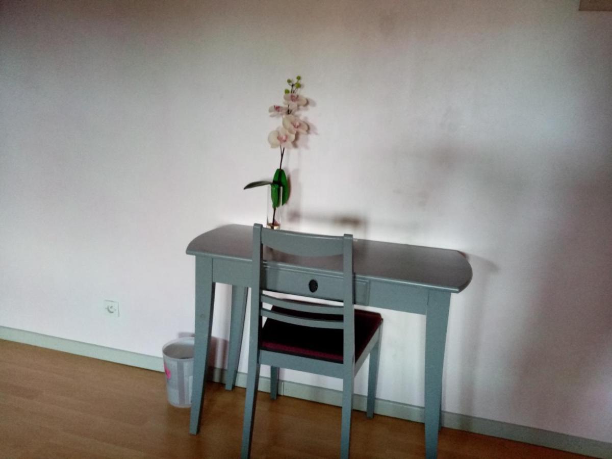 Les Tourterelles Bed and Breakfast Chabournay Exteriör bild