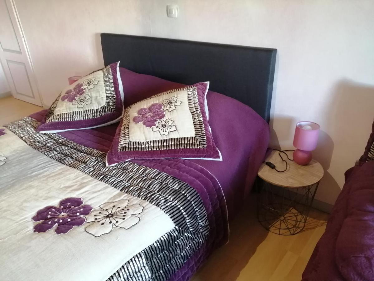 Les Tourterelles Bed and Breakfast Chabournay Exteriör bild