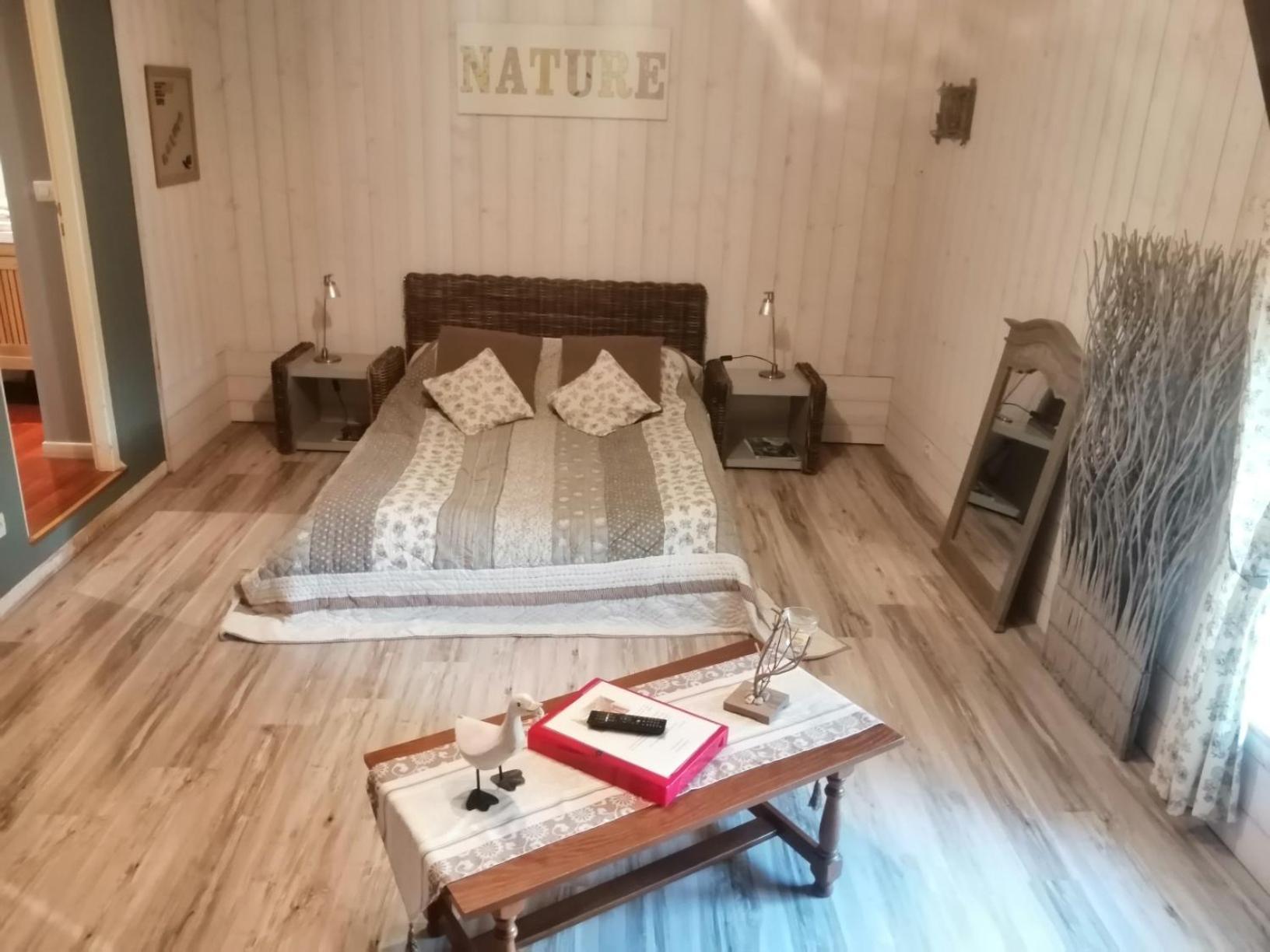 Les Tourterelles Bed and Breakfast Chabournay Exteriör bild