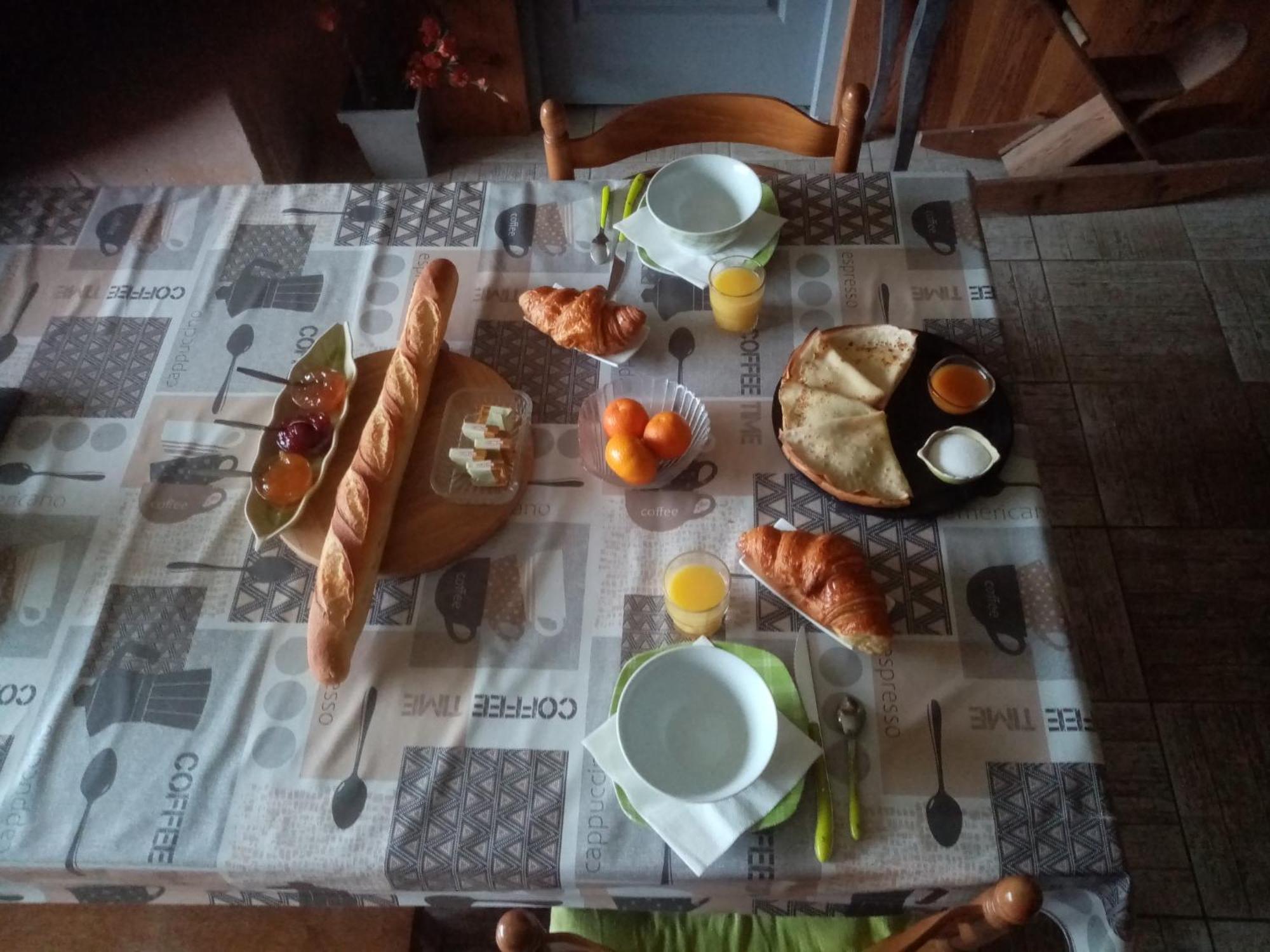 Les Tourterelles Bed and Breakfast Chabournay Exteriör bild