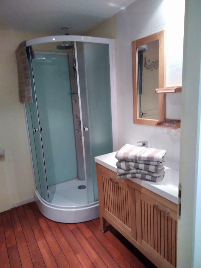 Les Tourterelles Bed and Breakfast Chabournay Exteriör bild