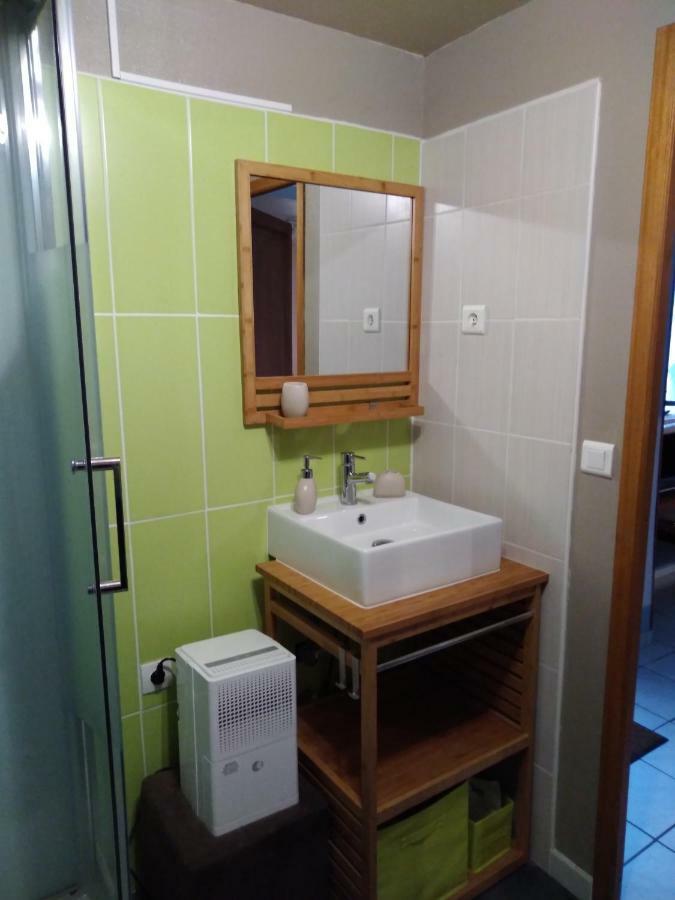 Les Tourterelles Bed and Breakfast Chabournay Exteriör bild