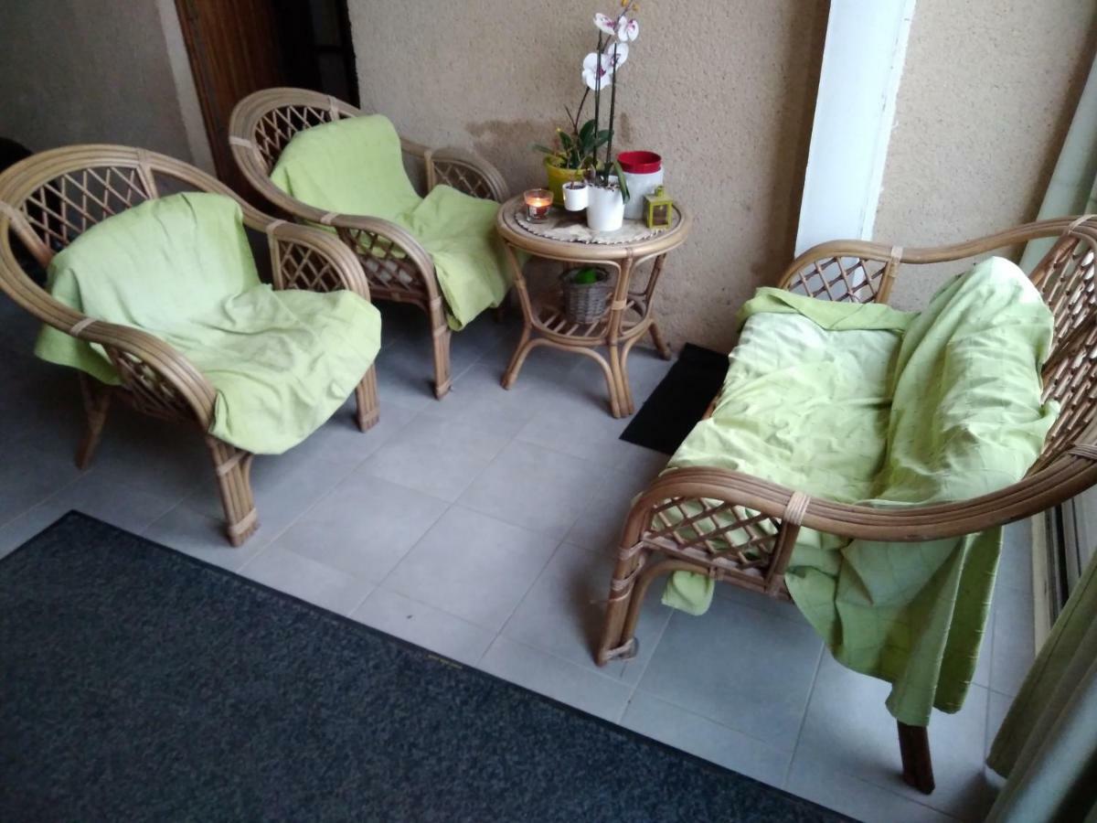 Les Tourterelles Bed and Breakfast Chabournay Exteriör bild